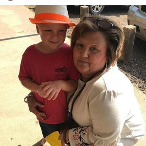 Meet your Posher, Sharon